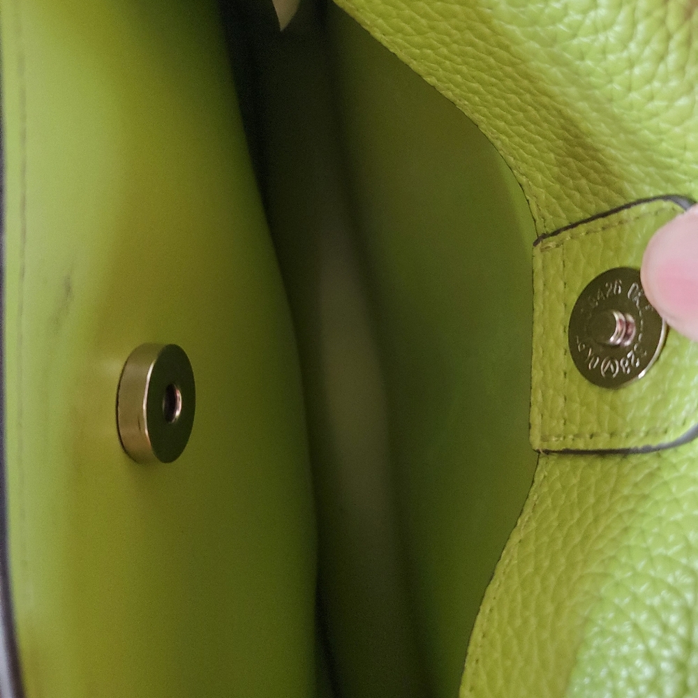 STEVE MADDEN Bloren neon green 2-way chain satchel crossbody From Smokers Home - Picture 7 of 13